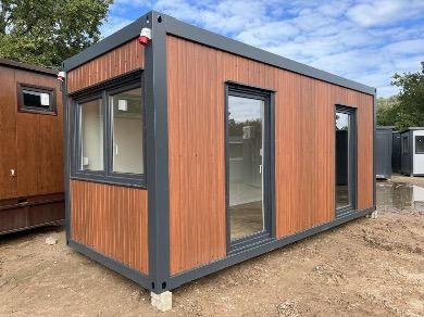 Contentor de escritório padrão 6,00 × 2,43 m