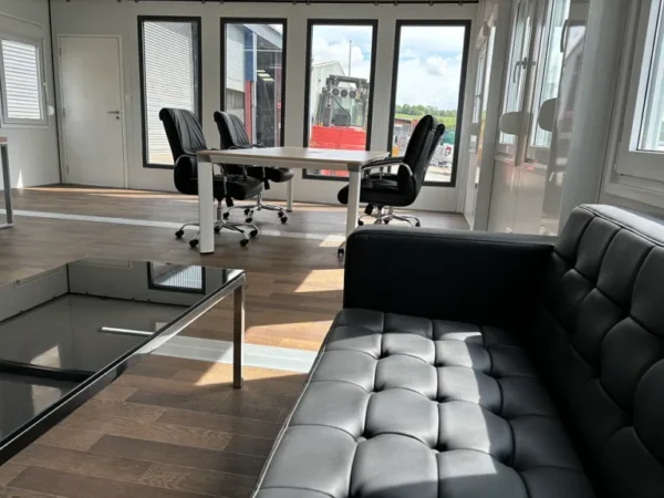 5-7-1-768x576 Escritório modular portátil – 4 módulos de 6×9,72 m