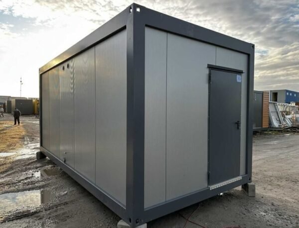 a1ef6f_04d8f79b98e34af0a63bc86d42a1611a7Emv2-768x587 Contentor sanitário 3×6 – 6 chuveiros, 2 lavatórios, esquentador de 300 litros